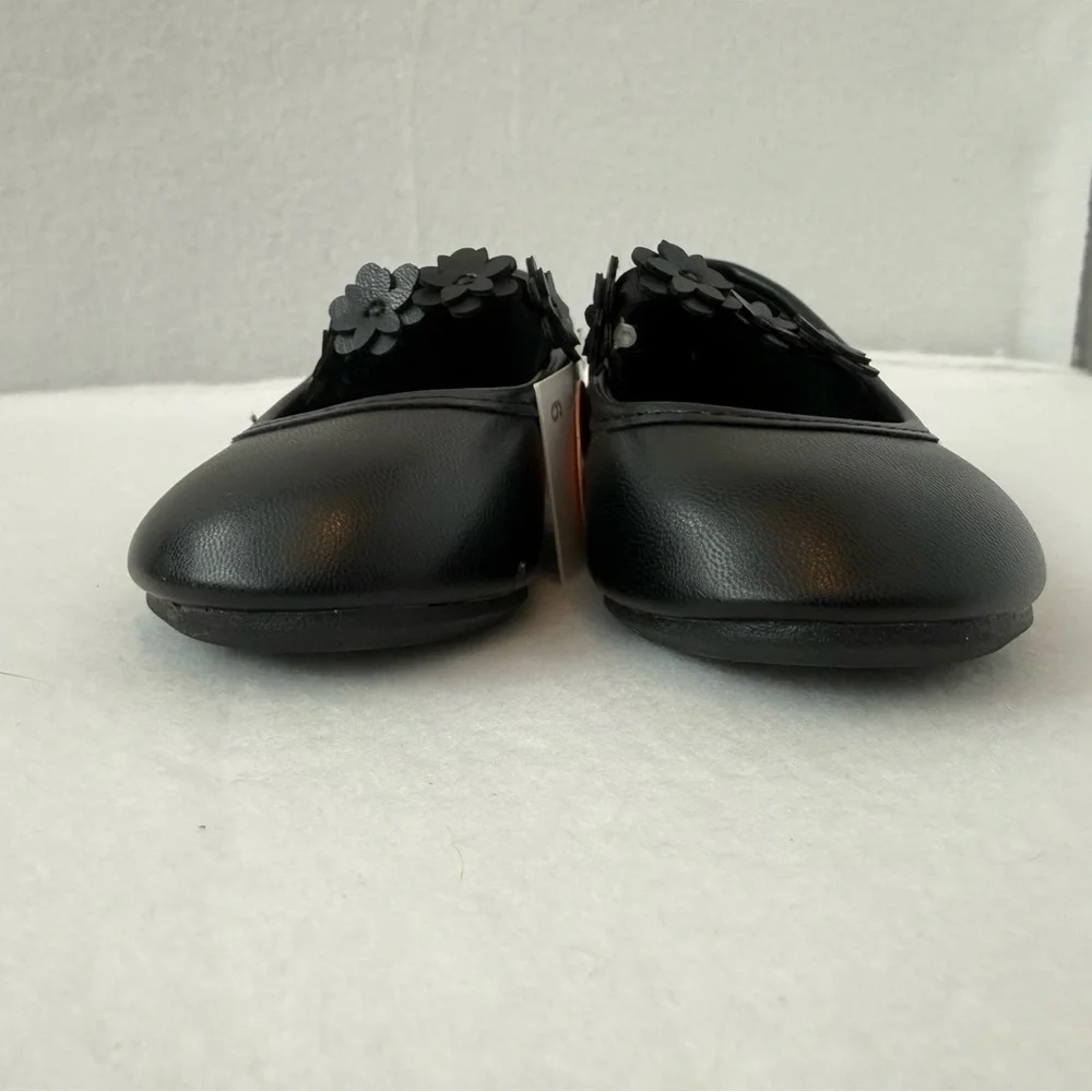 NWT-Jumping Beans Black Dress Shoe with Floral Accent Toddler size 6 Junieeblack